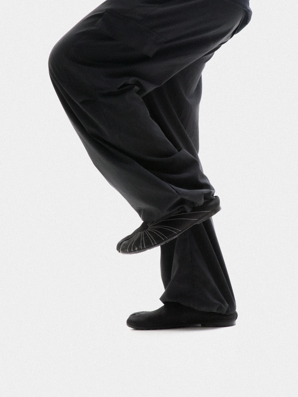 [SHINE] TABI CLOG-BLACK