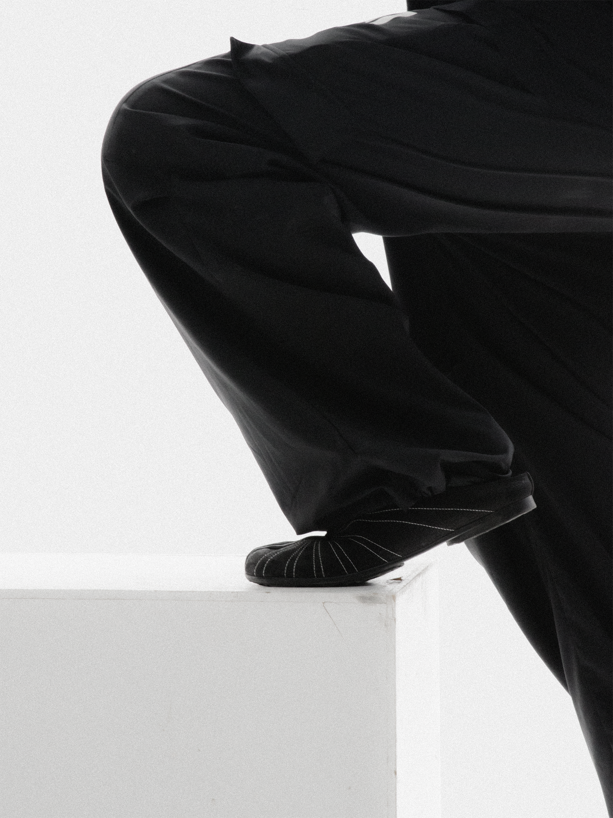 [SHINE] TABI CLOG-BLACK