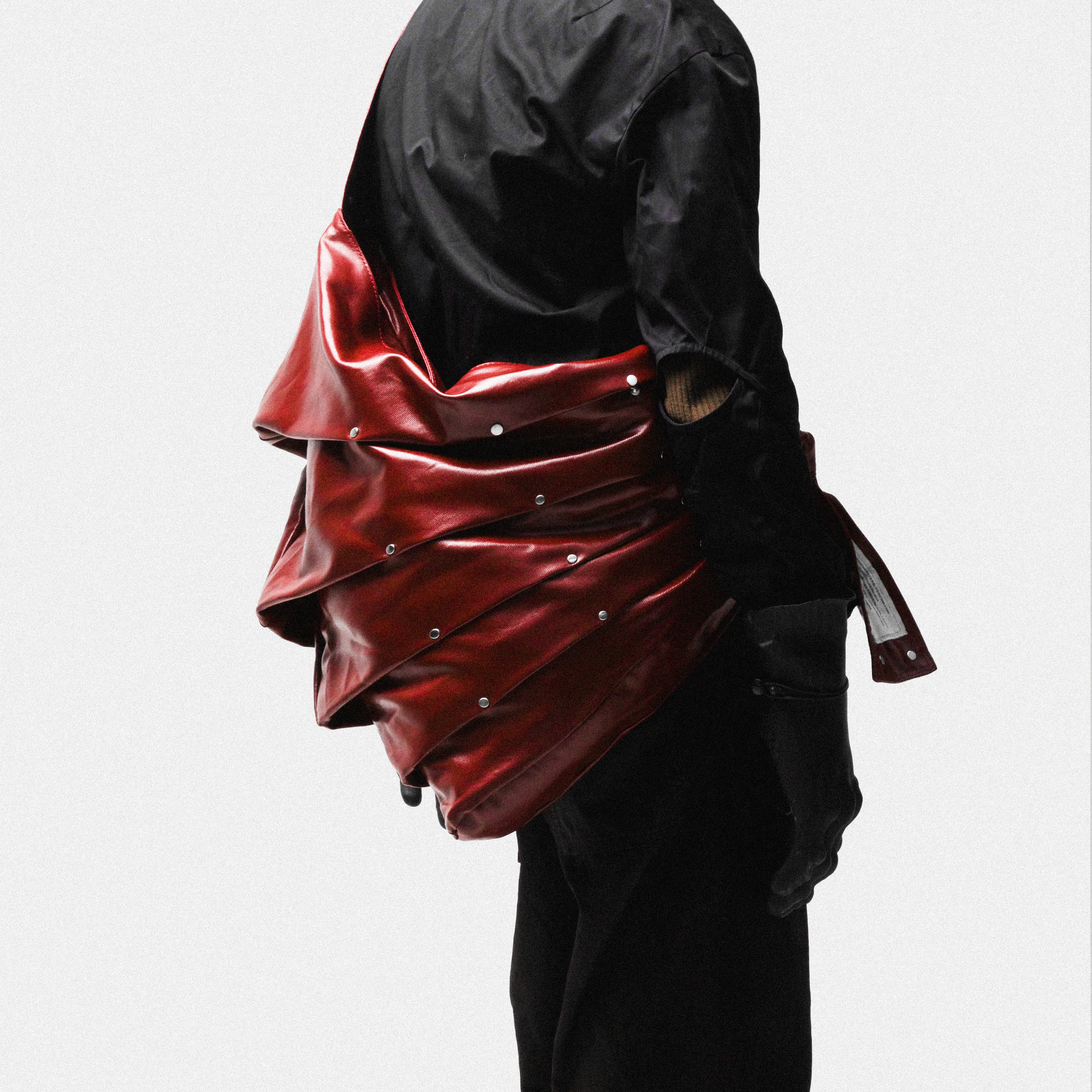 MULTI RIVET TRAMPBAG