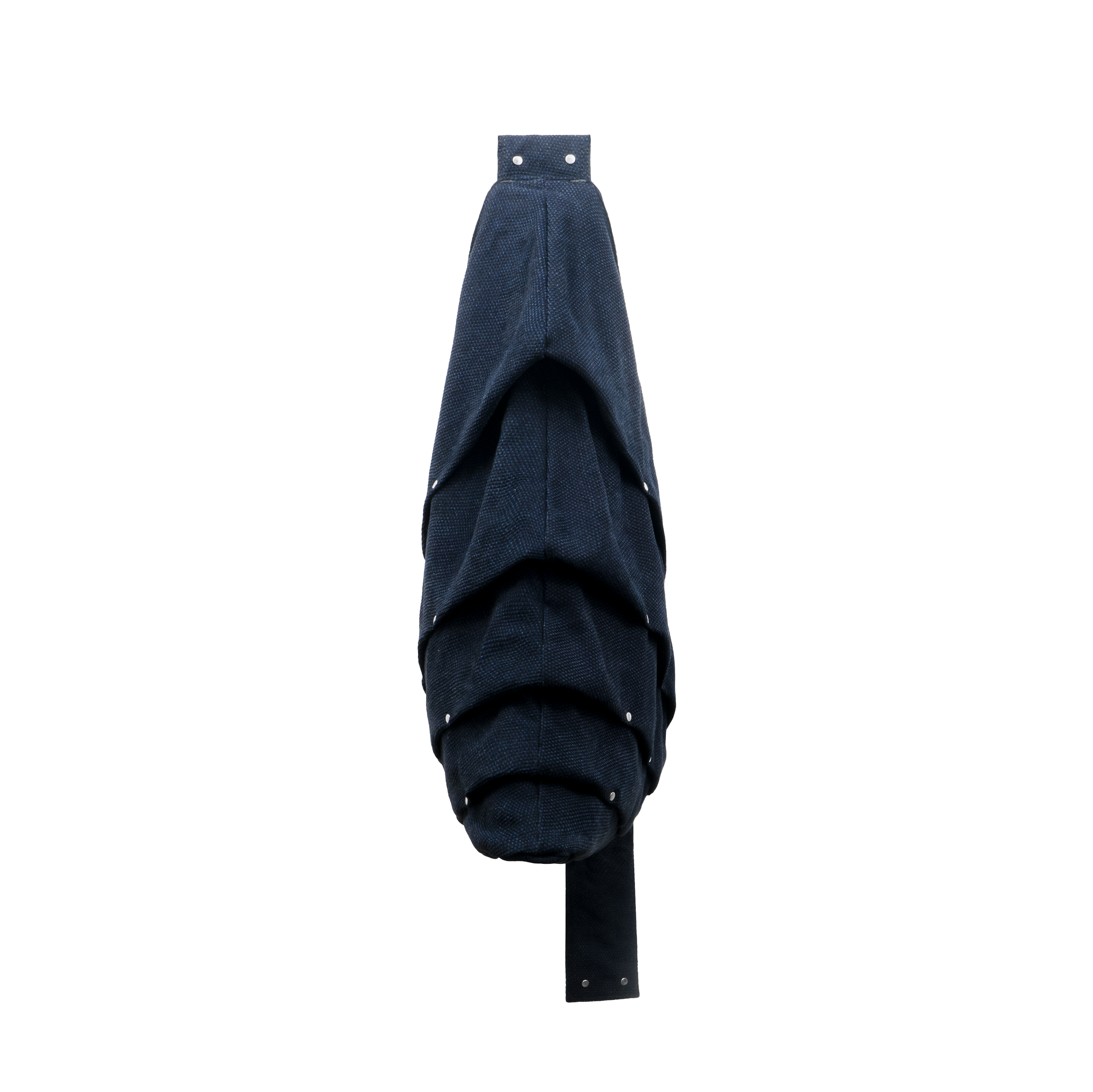 MULTI RIVET TRAMPBAG